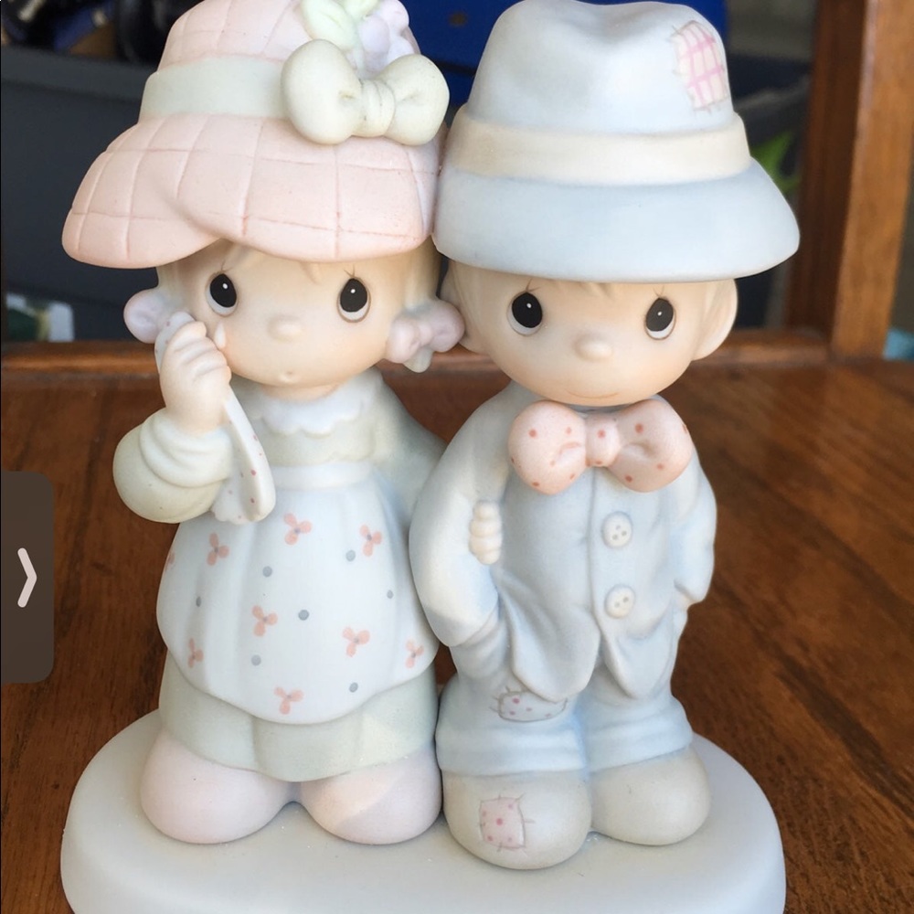 Precious moments god bless our family porcelain figurine sold in box